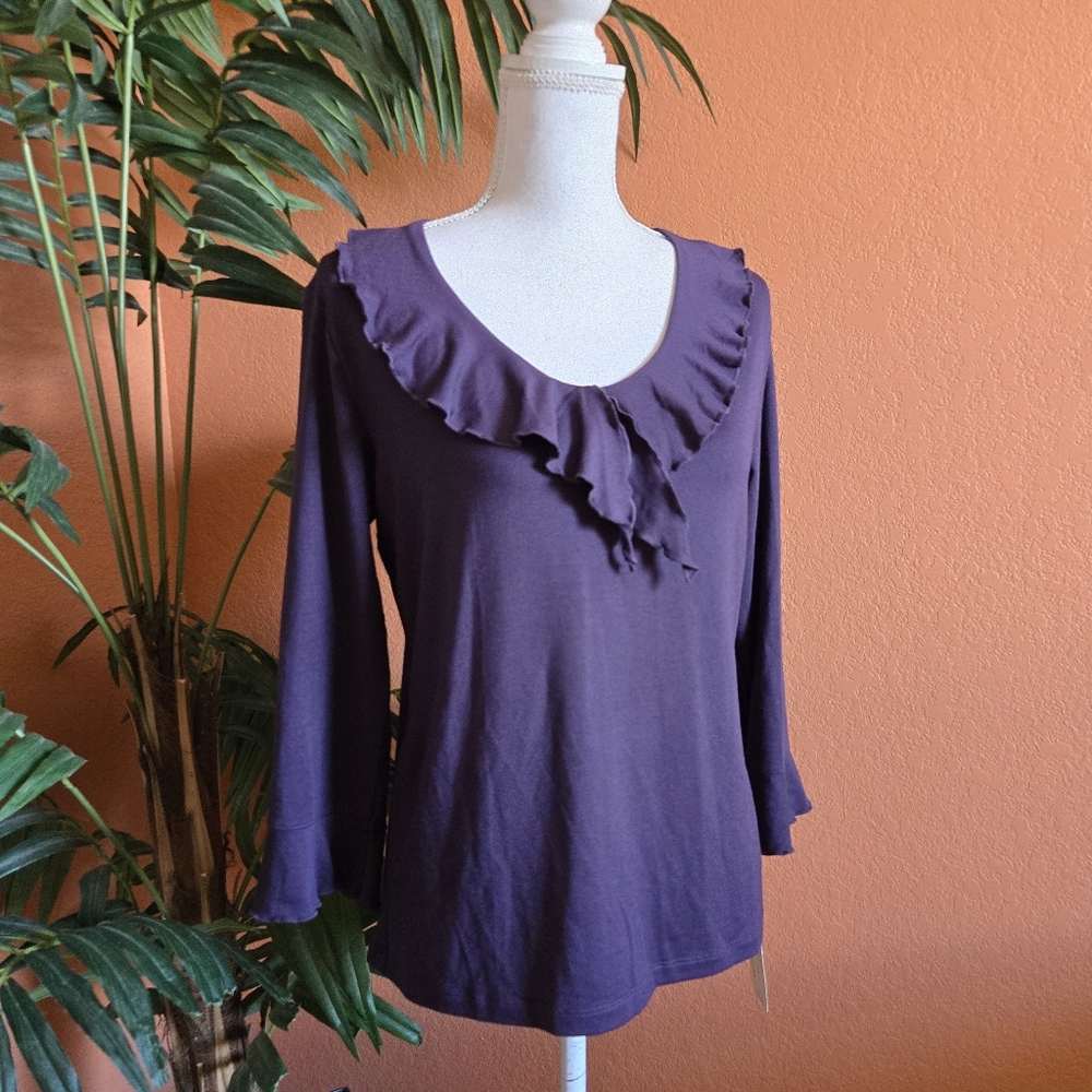 3/$25 NWT White Stag Ruffle Tee Shirt V Neck Top Navy Blue Medium Stetch